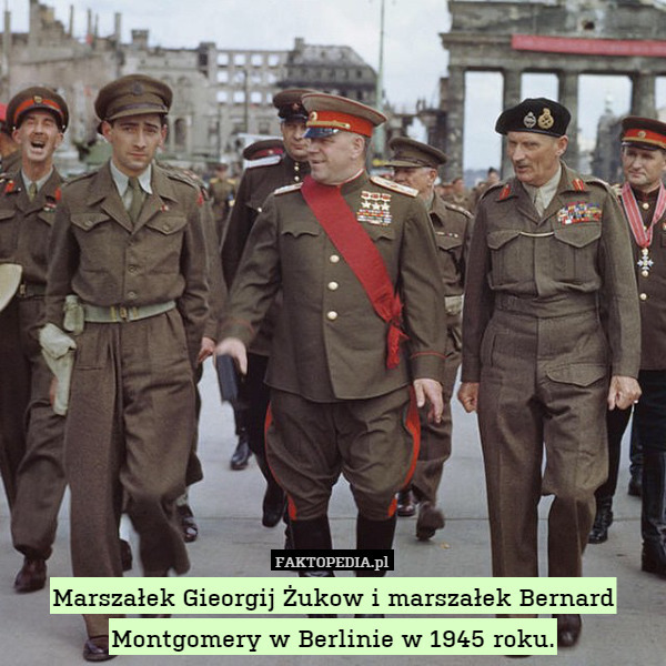 Marszałek Gieorgij Żukow i marszałek Bernard Montgomery w Berlinie w 1945