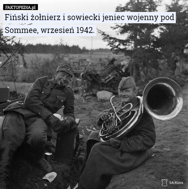 Fiński żołnierz i sowiecki jeniec wojenny pod Sommee, wrzesień 1942.