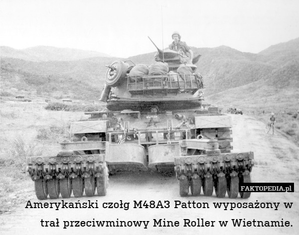 Amerykański czołg M48A3 Patton wyposażony w trał przeciwminowy Mine Roller