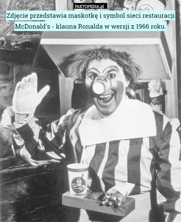 Zdjęcie przedstawia maskotkę i symbol sieci restauracji McDonald - klauna...