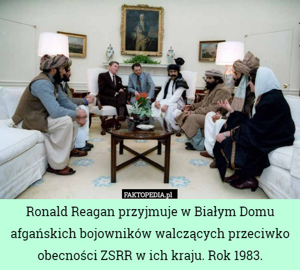 Ronald Reagan przyjmuje w Białym Domu przedstawicieli mudżahedinów z Afganistanu,