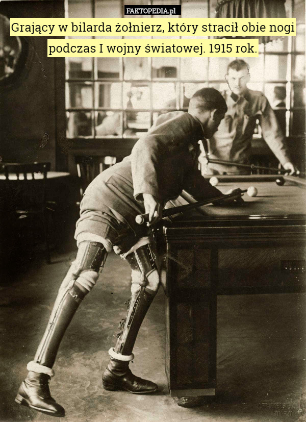 Grający w bilarda żołnierz, który stracił obie nogi podczas I wojny światowej.