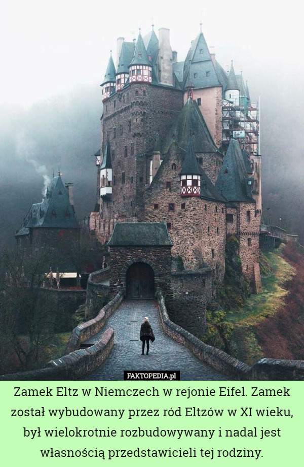 Zamek Eltz w Niemczech w rejonie Eifel. Zamek został wybudowany przez ród...