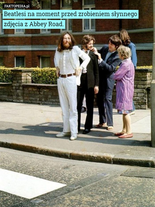 Beatlesi na moment przed zrobieniem słynnego zdjęcia...