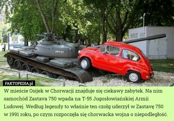W mieście Osijek w Chorwacji znajduje się ciekawy zabytek. Na nim samochód...