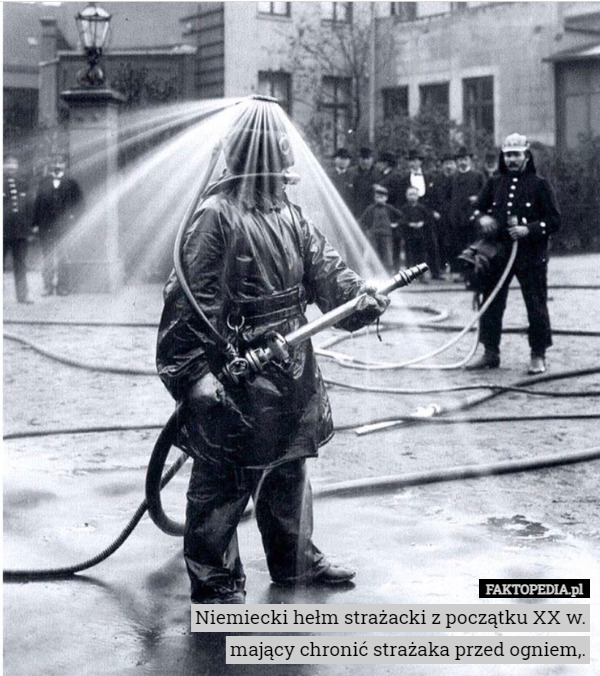 Niemiecki hełm strażacki z początku XX w. mający chronić strażaka przed
