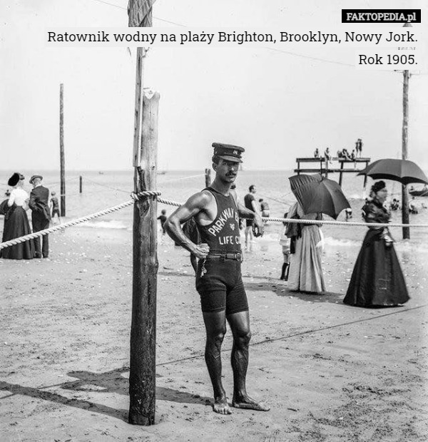 Ratownik wodny na plaży Brighton, Brooklyn, Nowy Jork.
Rok 1905.