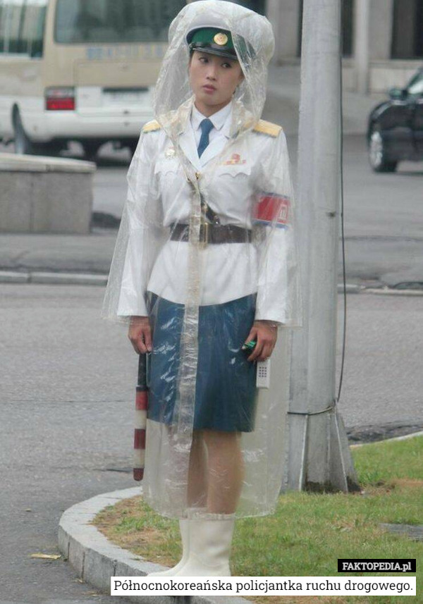 Północnokoreańska policjantka ruchu drogowego.